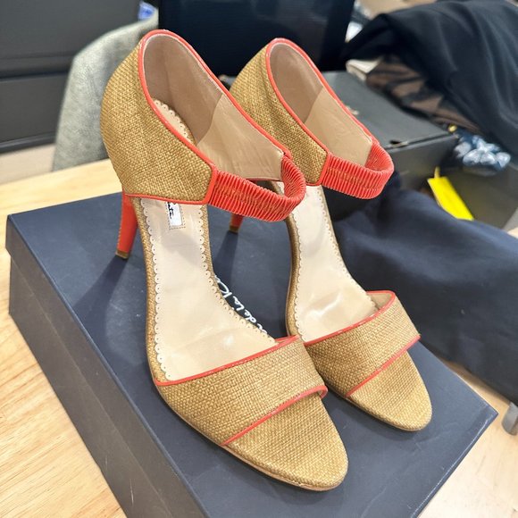 Oscar de la Renta Shoes - Oscar de la Renta straw and orange patent leather sandals, size 10